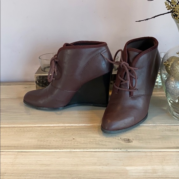 NineWest Cupcake in Oxblood Brown Bootie - Picture 1 of 8